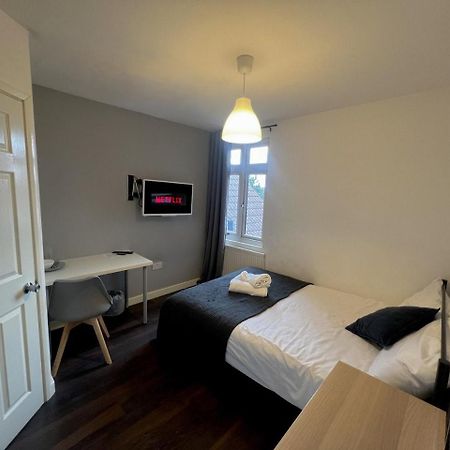 Deluxe Ensuite Double Room With Ensuite Coventry Exterior photo