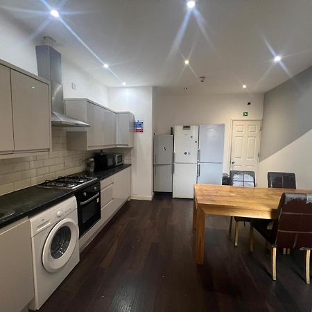 Deluxe Ensuite Double Room With Ensuite Coventry Exterior photo