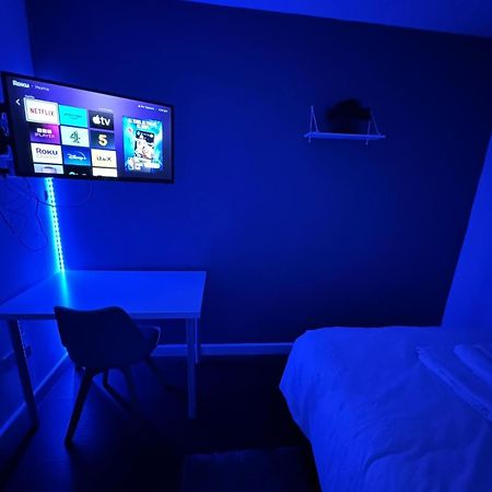 Deluxe Ensuite Double Room With Ensuite Coventry Exterior photo